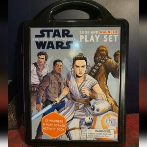 139626 Star Wars: The Rise of Skywalker: Book and Magnetic Play Set by Editors o